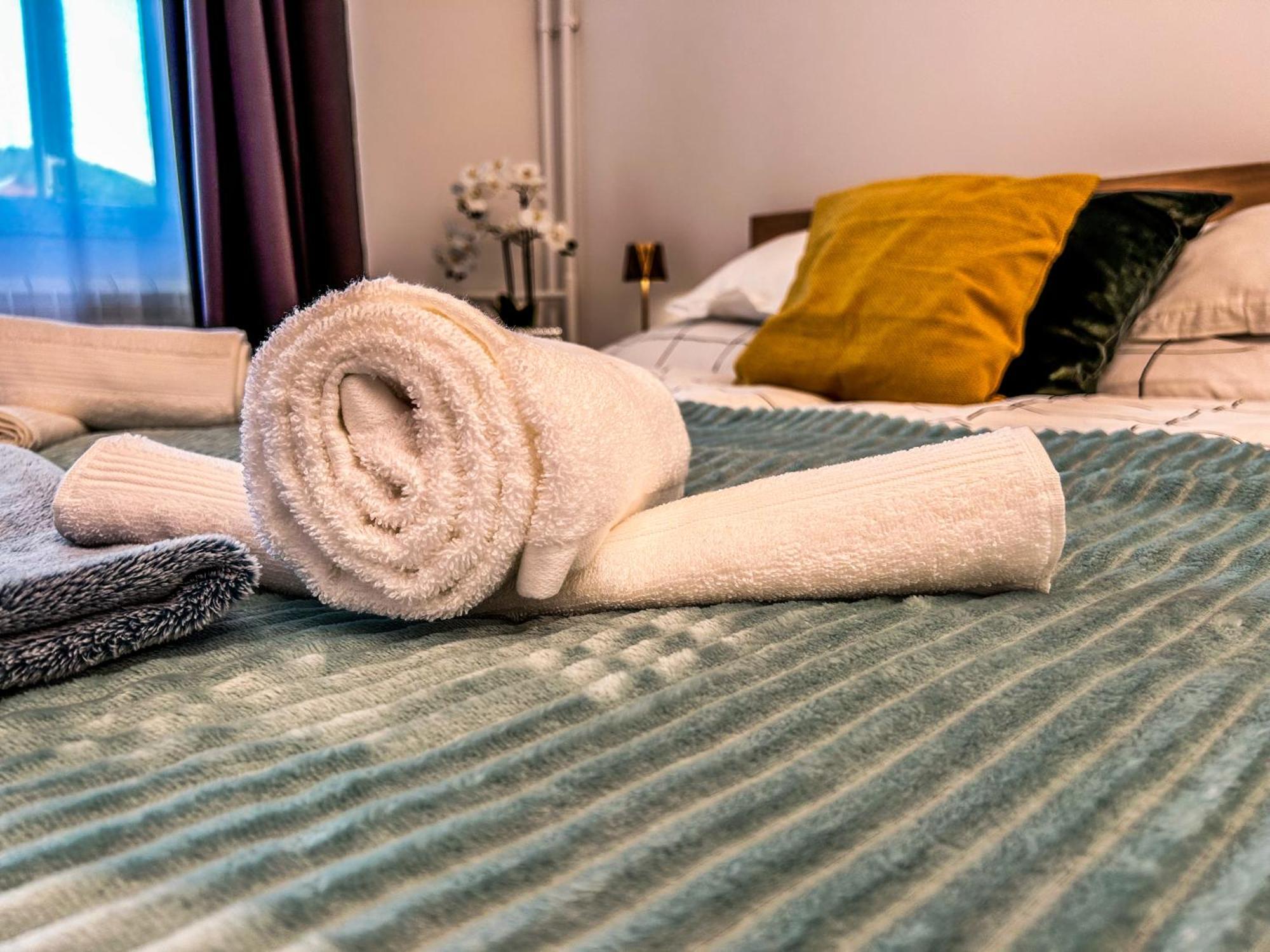 Villa Blue City Apartman Szekszárd Eksteriør billede